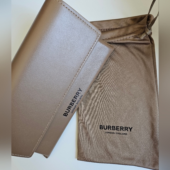 Burberry Sunglasses - Picture 2 of 5